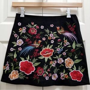 Forever 21 mini skirt embroidered women’s med black floral red suede colorful